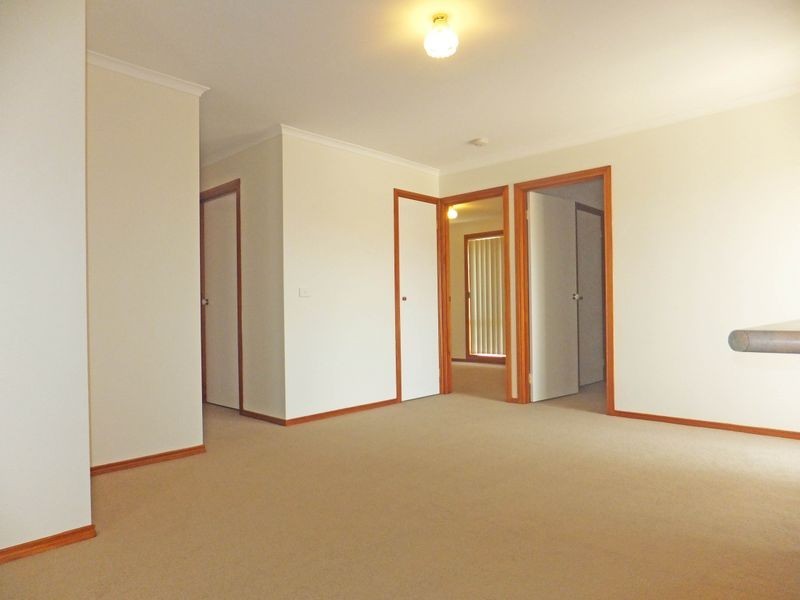 2 Rossi Close, Pakenham VIC 3810