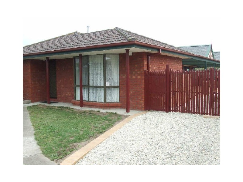 17 Parman Avenue, Pakenham VIC 3810