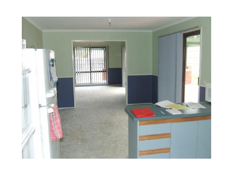 17 Parman Avenue, Pakenham VIC 3810