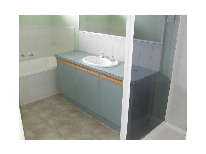 17 Parman Avenue, Pakenham VIC 3810