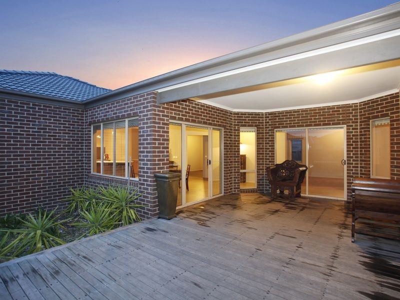 46 Banjo Paterson Drive, Pakenham VIC 3810