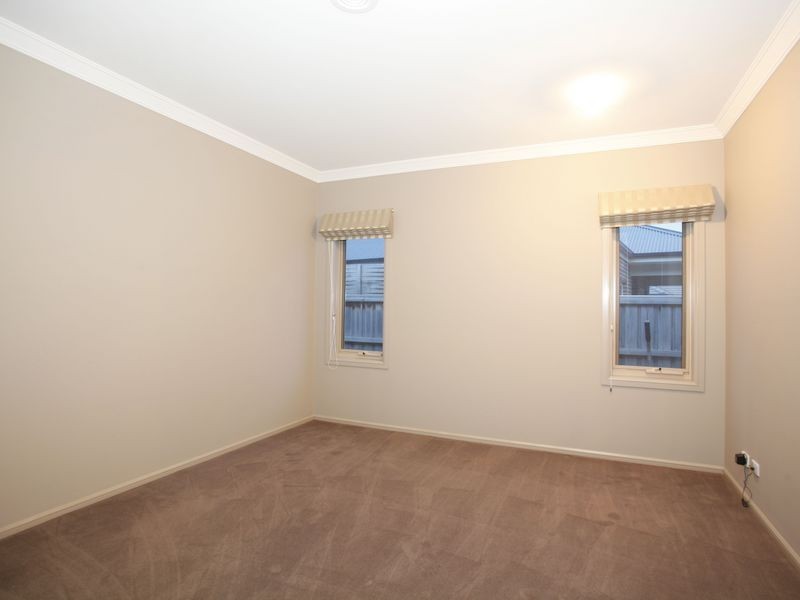 46 Banjo Paterson Drive, Pakenham VIC 3810