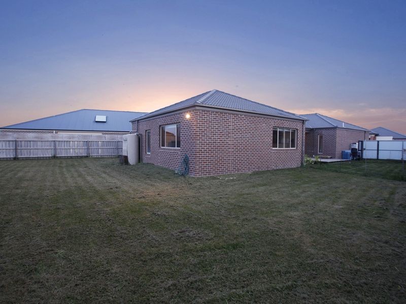 46 Banjo Paterson Drive, Pakenham VIC 3810
