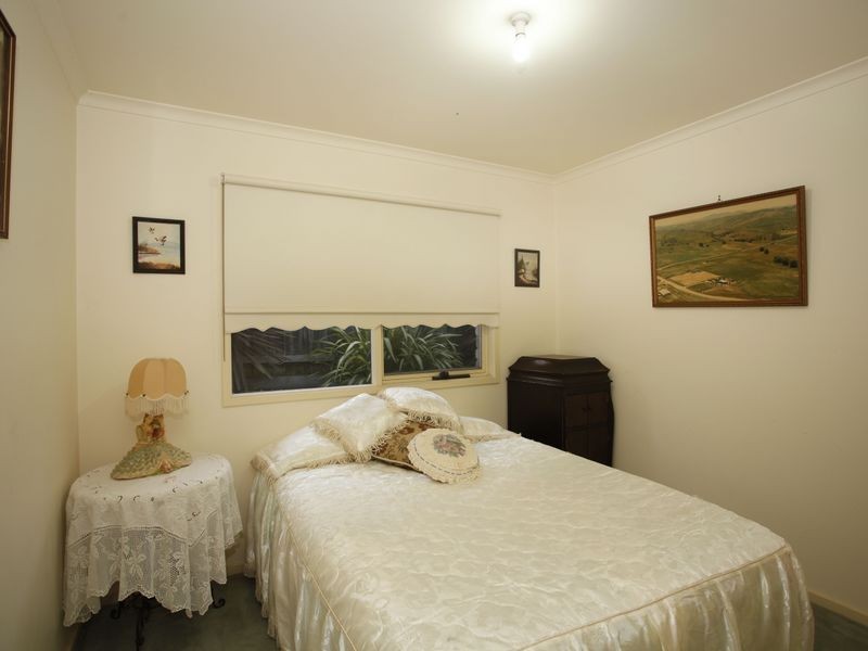 25 Leigh Drive, Pakenham VIC 3810