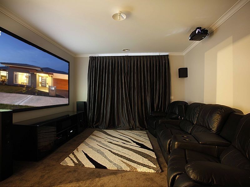 45 Park Orchard Drive, Pakenham VIC 3810