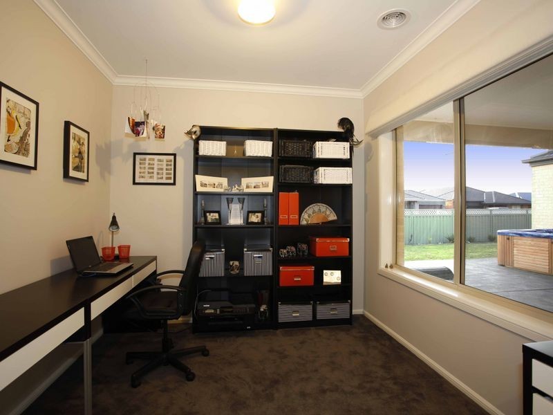 45 Park Orchard Drive, Pakenham VIC 3810