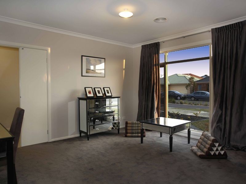 45 Park Orchard Drive, Pakenham VIC 3810