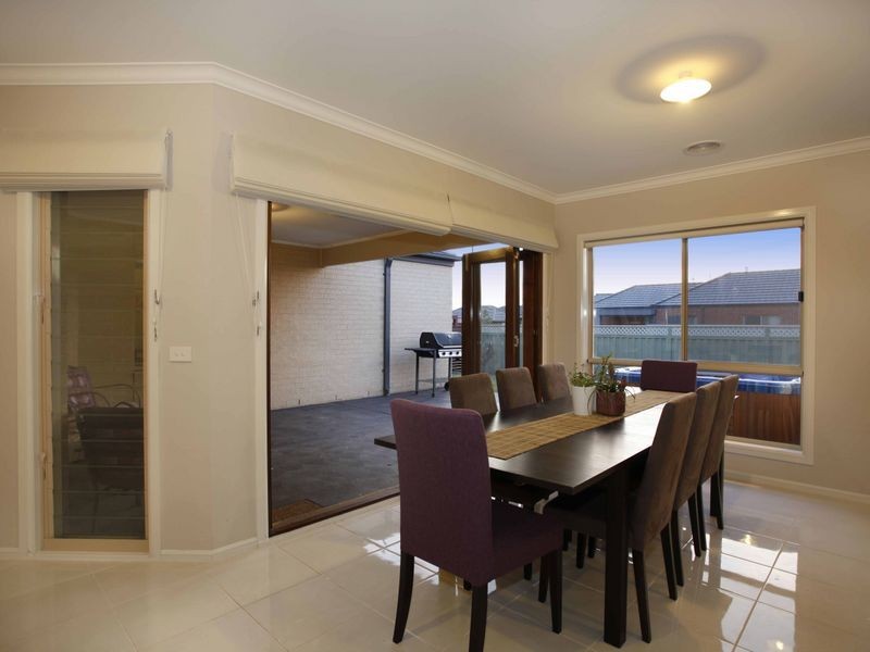 45 Park Orchard Drive, Pakenham VIC 3810