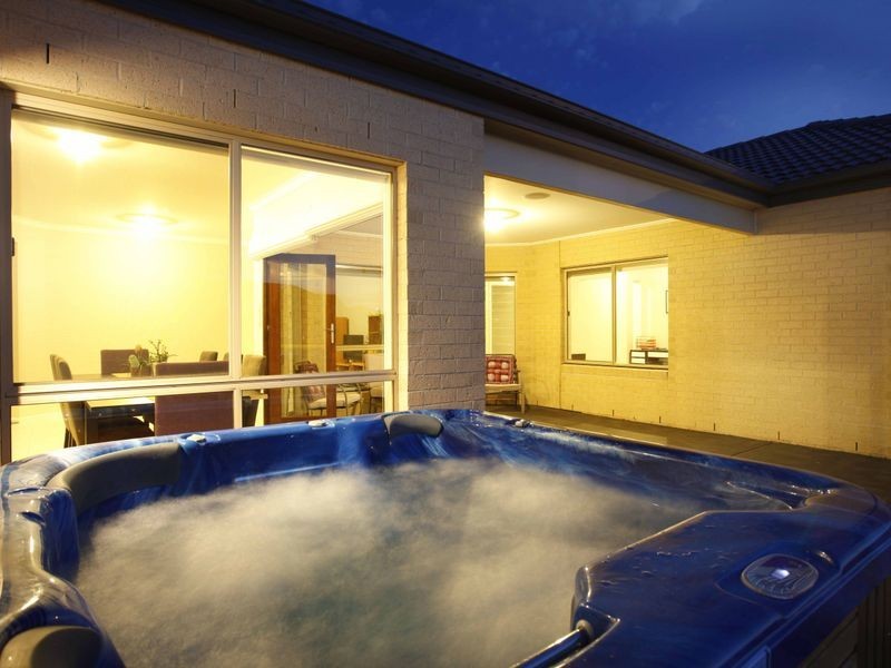 45 Park Orchard Drive, Pakenham VIC 3810