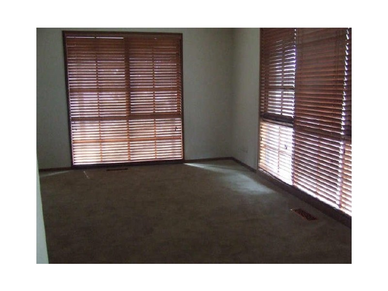 1 Lorraine Court, Pakenham VIC 3810