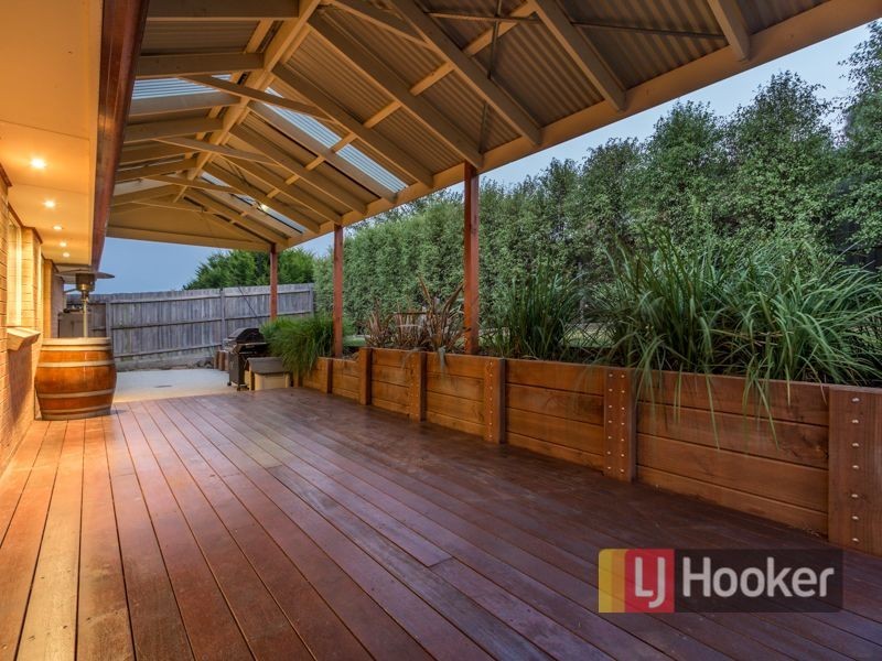 8 Pownceby Court, Pakenham VIC 3810