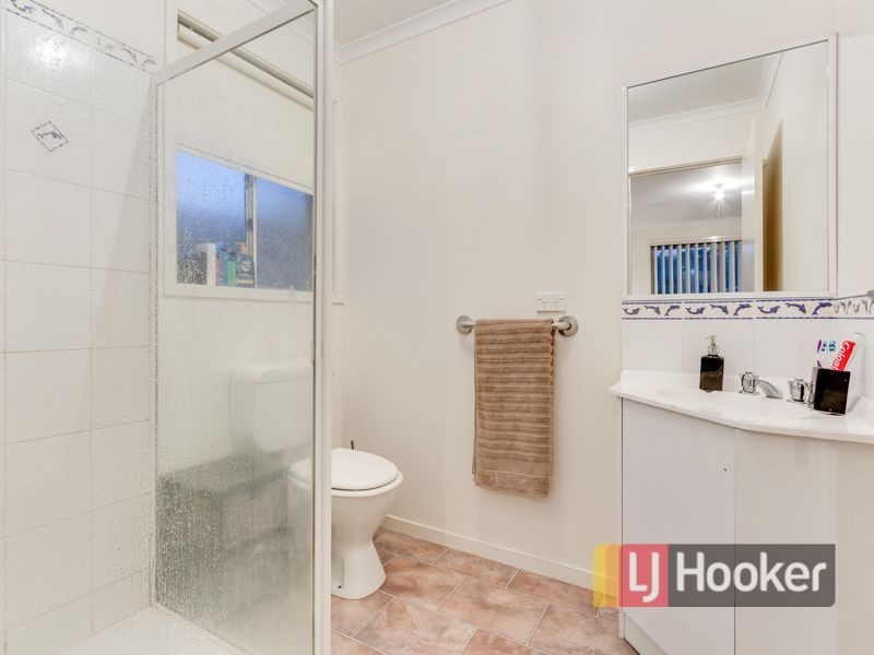 8 Pownceby Court, Pakenham VIC 3810