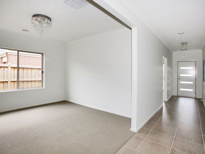 10 Ramel Way, Pakenham VIC 3810