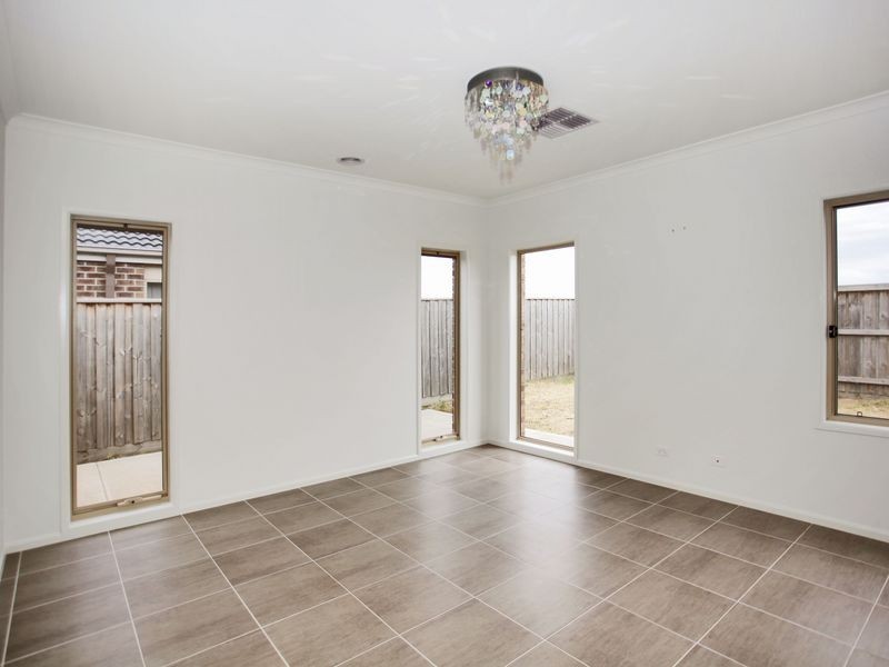10 Ramel Way, Pakenham VIC 3810