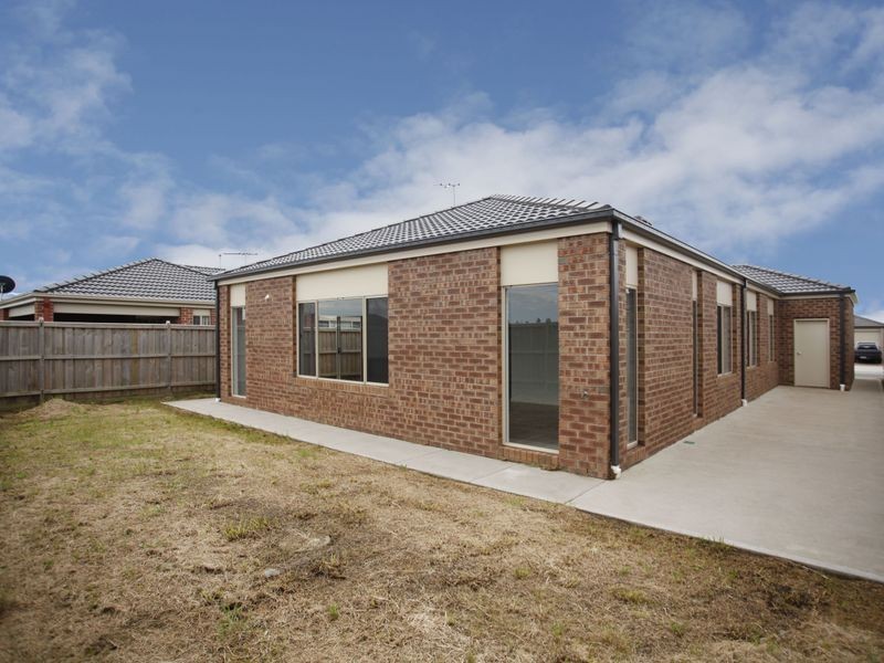 10 Ramel Way, Pakenham VIC 3810