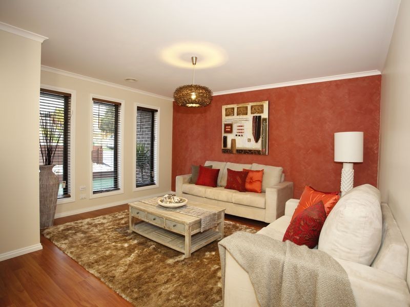 6 Yellowgum Drive, Pakenham VIC 3810