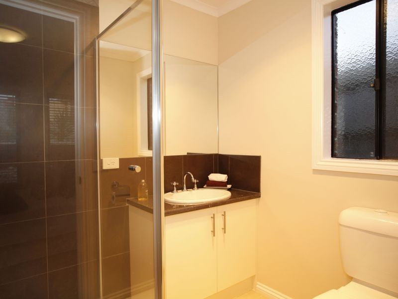 6 Yellowgum Drive, Pakenham VIC 3810