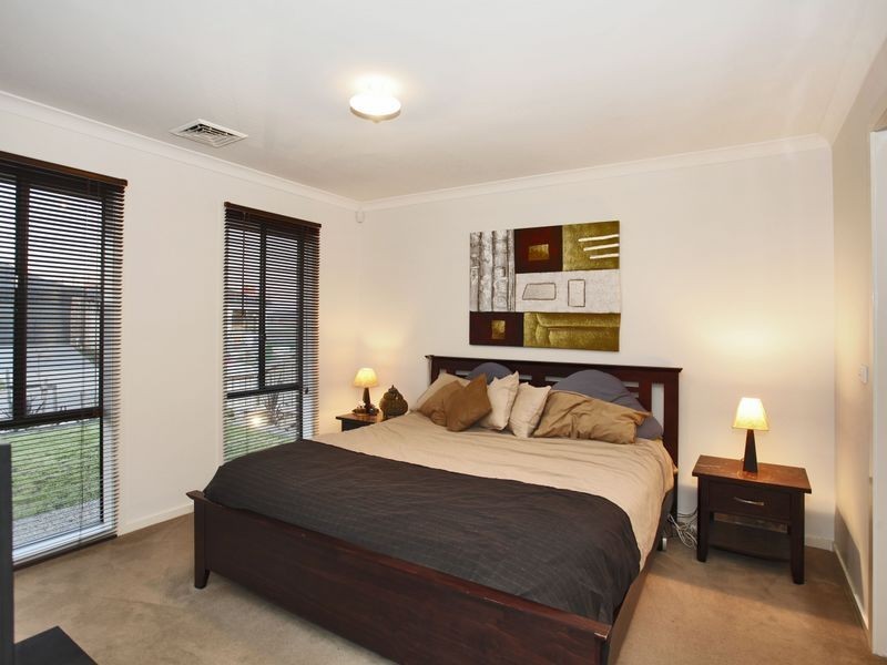 90 Gallery Way, Pakenham VIC 3810