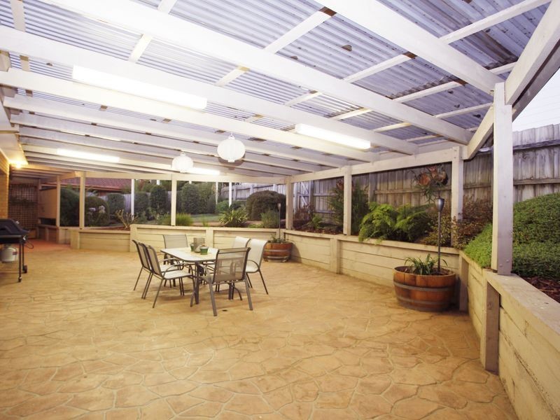 9 Andrew Court, Pakenham VIC 3810