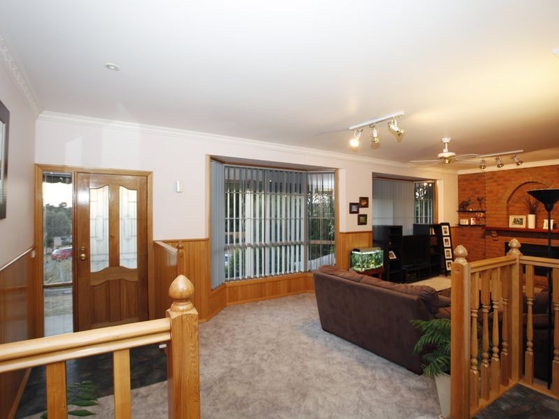 9 Andrew Court, Pakenham VIC 3810