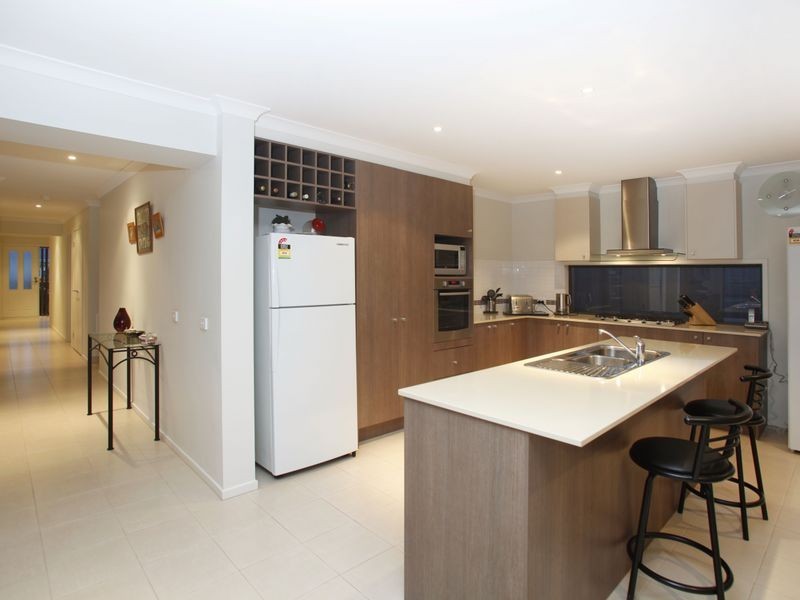 31 Kosta Boda Boulevard, Pakenham VIC 3810