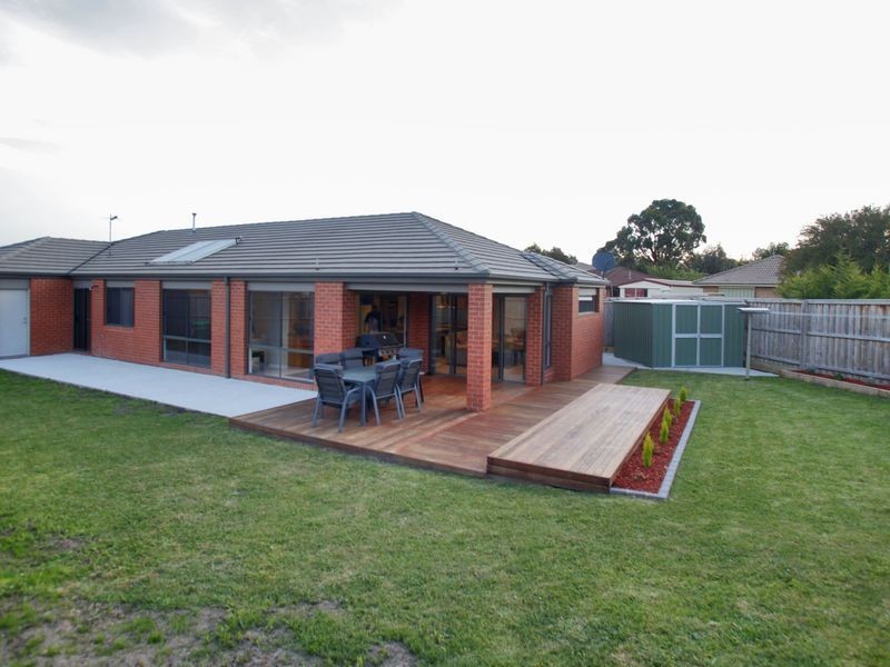 31 Kosta Boda Boulevard, Pakenham VIC 3810