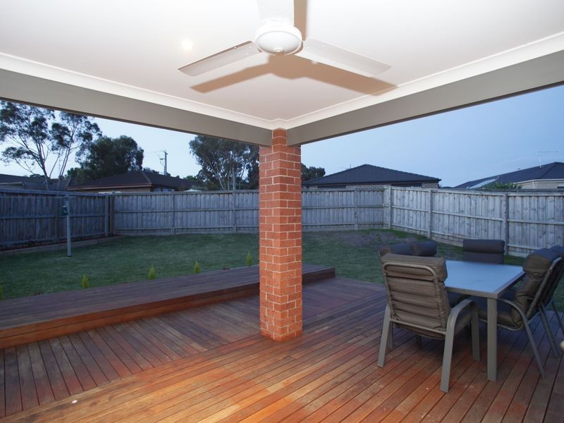 31 Kosta Boda Boulevard, Pakenham VIC 3810