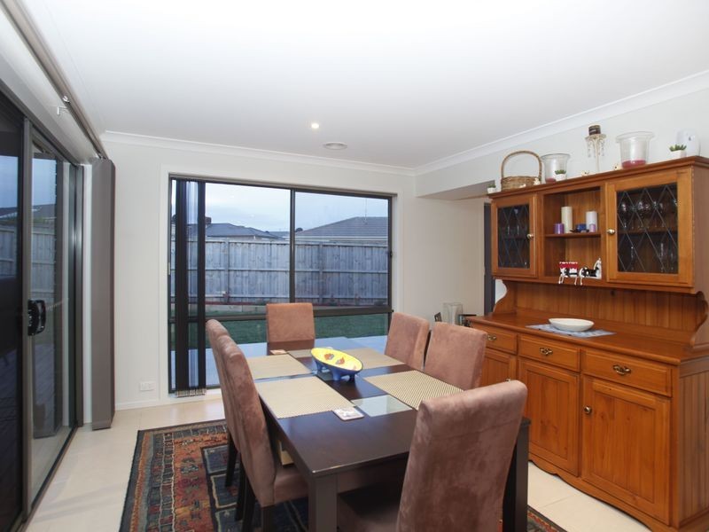 31 Kosta Boda Boulevard, Pakenham VIC 3810