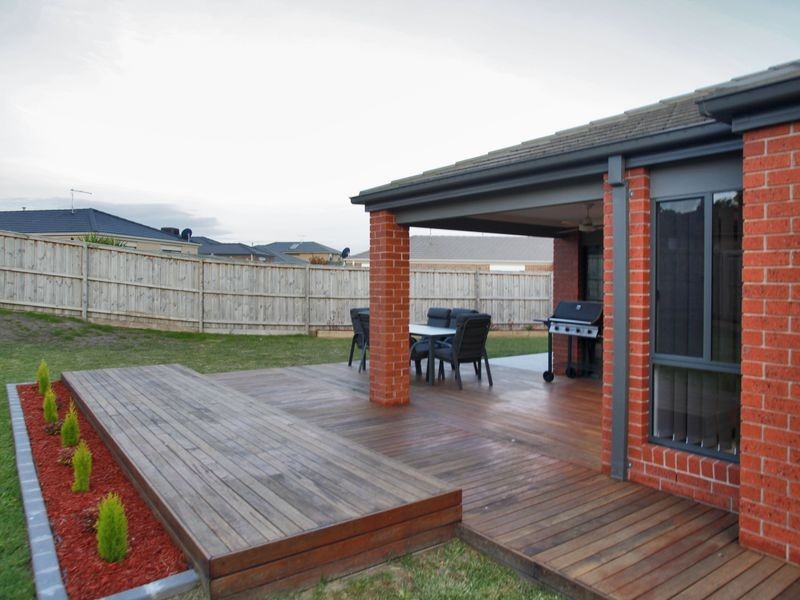 31 Kosta Boda Boulevard, Pakenham VIC 3810