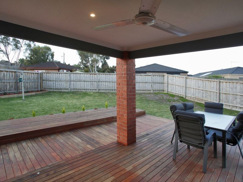 31 Kosta Boda Boulevard, Pakenham VIC 3810