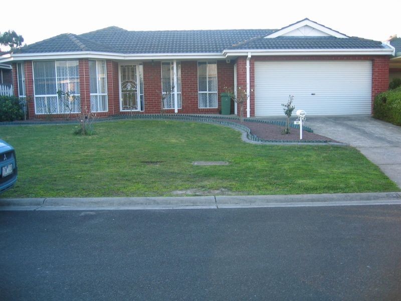 31 Thomas Street, Pakenham VIC 3810