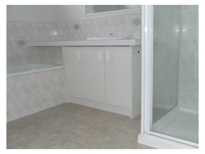 31 Thomas Street, Pakenham VIC 3810