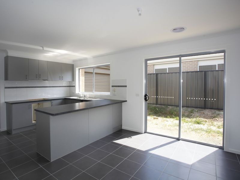 35 Sienna Way, Pakenham VIC 3810