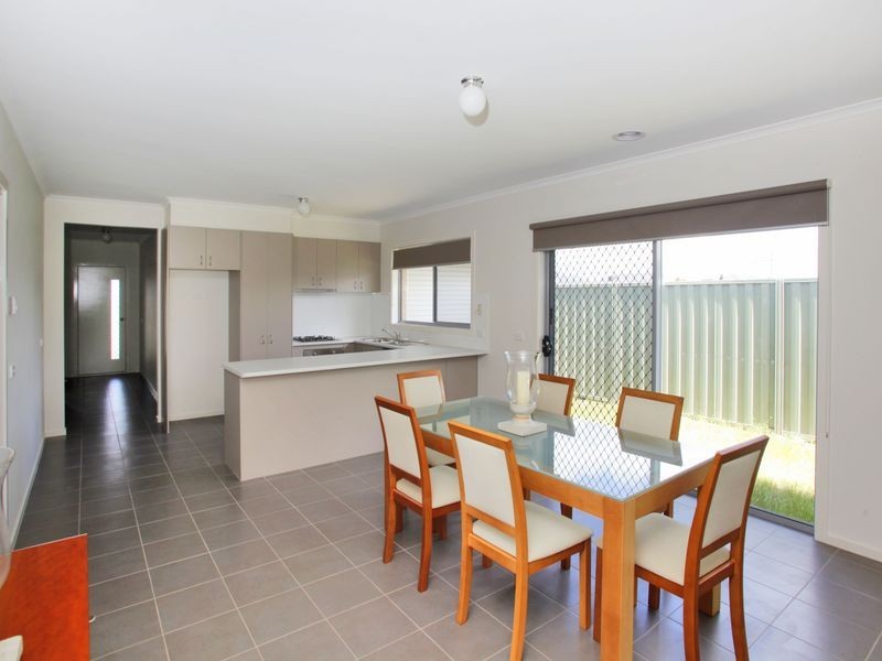 25 Stable Street, Pakenham VIC 3810