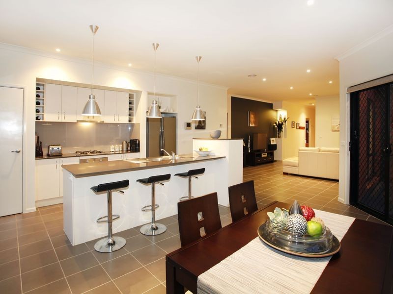 8 Georgetown Way, Officer VIC 3809