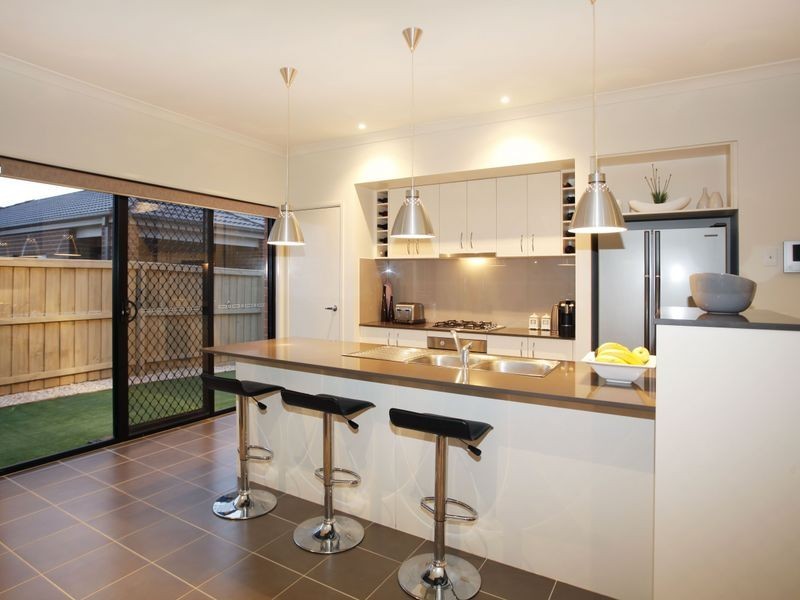 8 Georgetown Way, Officer VIC 3809