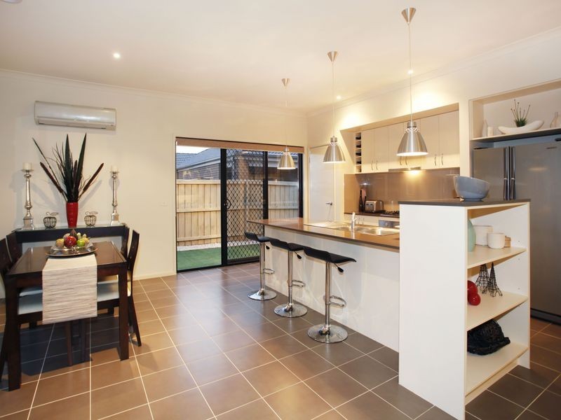 8 Georgetown Way, Officer VIC 3809