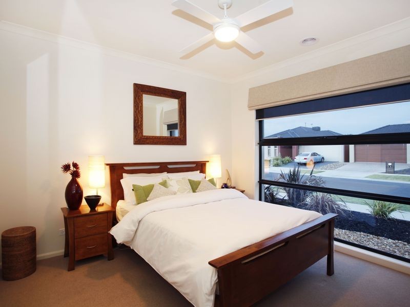 8 Georgetown Way, Officer VIC 3809