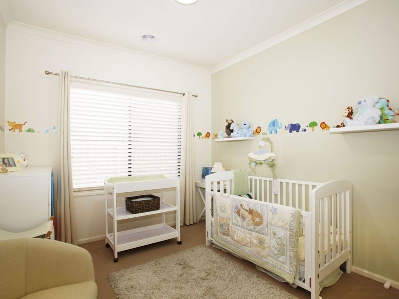 8 Georgetown Way, Officer VIC 3809