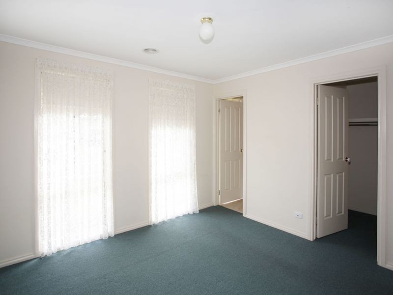 3 Darvell Court, Pakenham VIC 3810