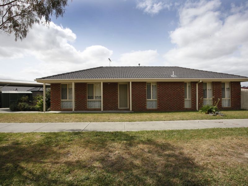 3 Darvell Court, Pakenham VIC 3810