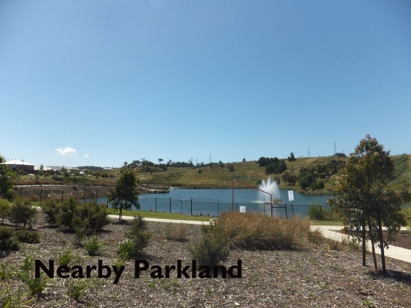 4 Eyre Place, Pakenham VIC 3810