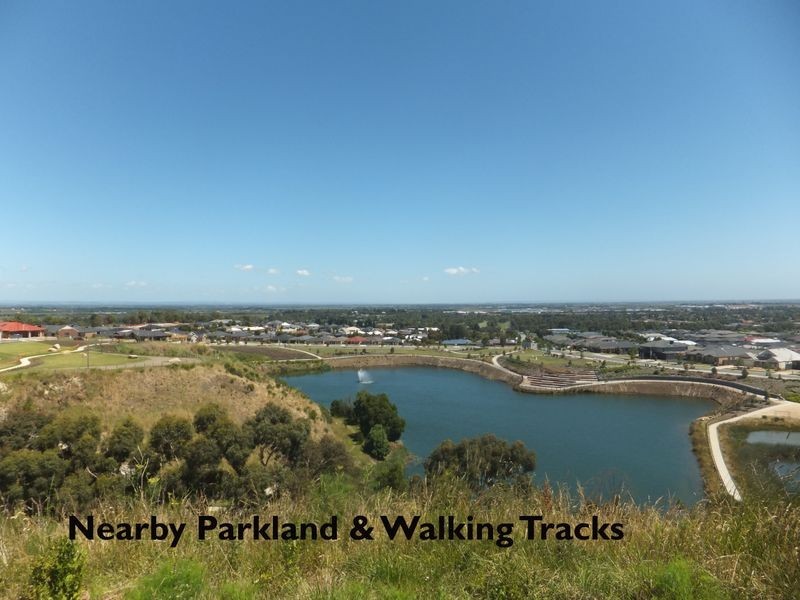 4 Eyre Place, Pakenham VIC 3810