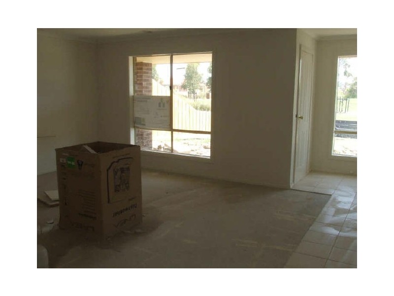 27 Azalea Avenue, Pakenham VIC 3810