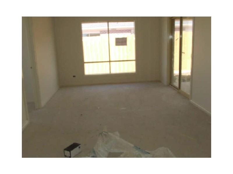 27 Azalea Avenue, Pakenham VIC 3810