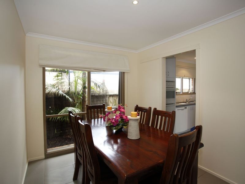 38 Barrington Drive, Pakenham VIC 3810