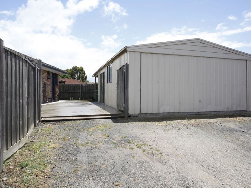38 Barrington Drive, Pakenham VIC 3810