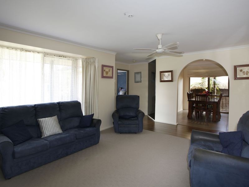 38 Barrington Drive, Pakenham VIC 3810