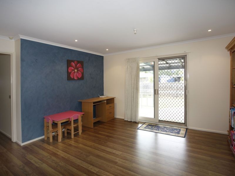 38 Barrington Drive, Pakenham VIC 3810