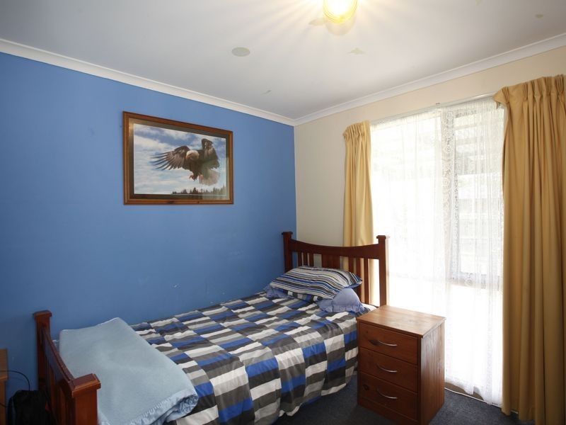 38 Barrington Drive, Pakenham VIC 3810